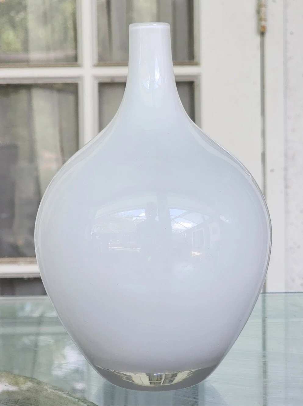 IKEA Modernist White Salong Bud Vase, Hand Blown Glass, Beautiful Shape